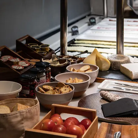Catalonia Atenas Hotel 4*